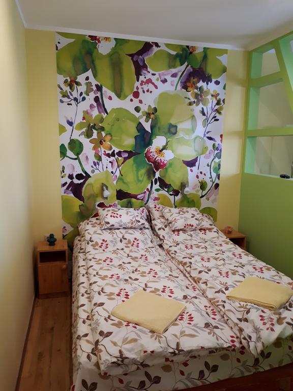 Rozmaring Apartmanok Дьюла Экстерьер фото