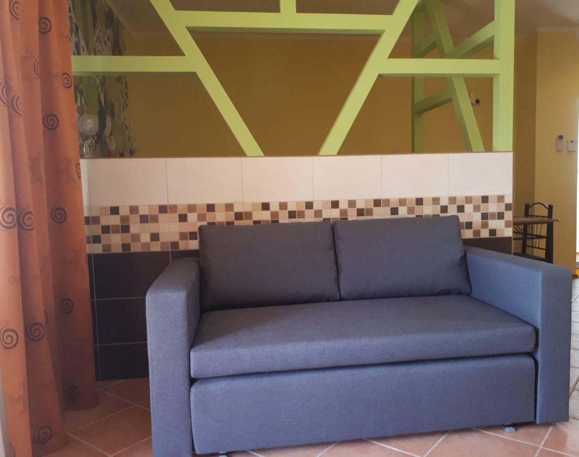 Rozmaring Apartmanok Дьюла Экстерьер фото
